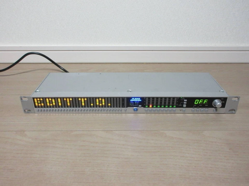 Alesis DEQ830 8-Channel Digital Graphic Equalizer 1U Rack with Power Cable Japan - Image 4 of 4