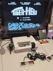 Nintendo NES Entertainment System Action Set in Box + 10 Nes Games All Tested