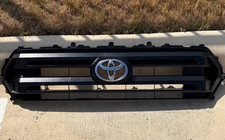 2024-2026 Toyota Tacoma Grille Oem Upper Front Center Grille 53111-ak010 2024-2026 Toyota Tacoma Grille Oem Upper Front Center Grille 53111-ak010