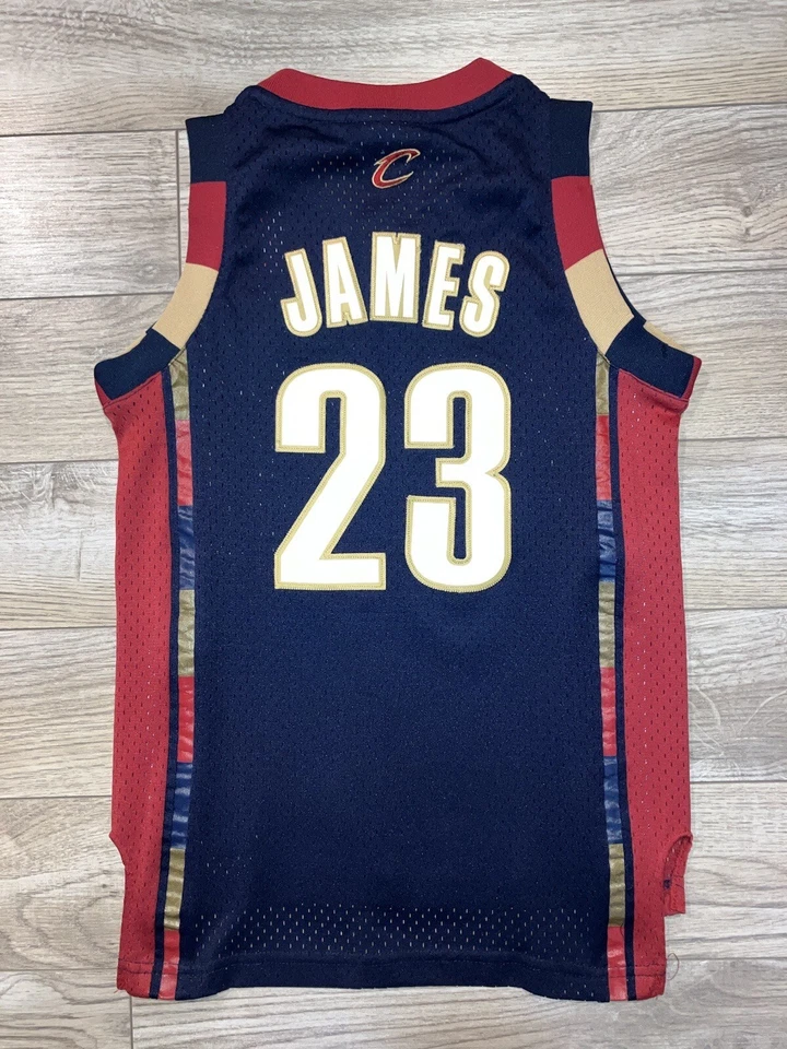 LeBron James #23 Cleveland Cavaliers NBA Reebok Sewn Jersey Youth S Small 6-8 - Image 2 of 3
