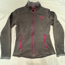 The North Face fleece women  s S Full Zip Mock Neck Gray, Pink Trim Zip Pockets