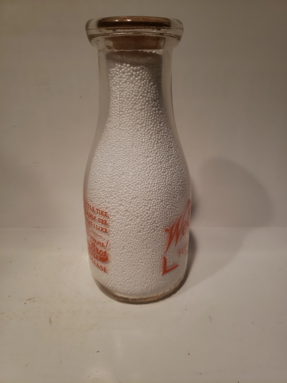 Wellington Dairy One Pint Milk Bottle Fleetwood, PA Nursery Rhyme