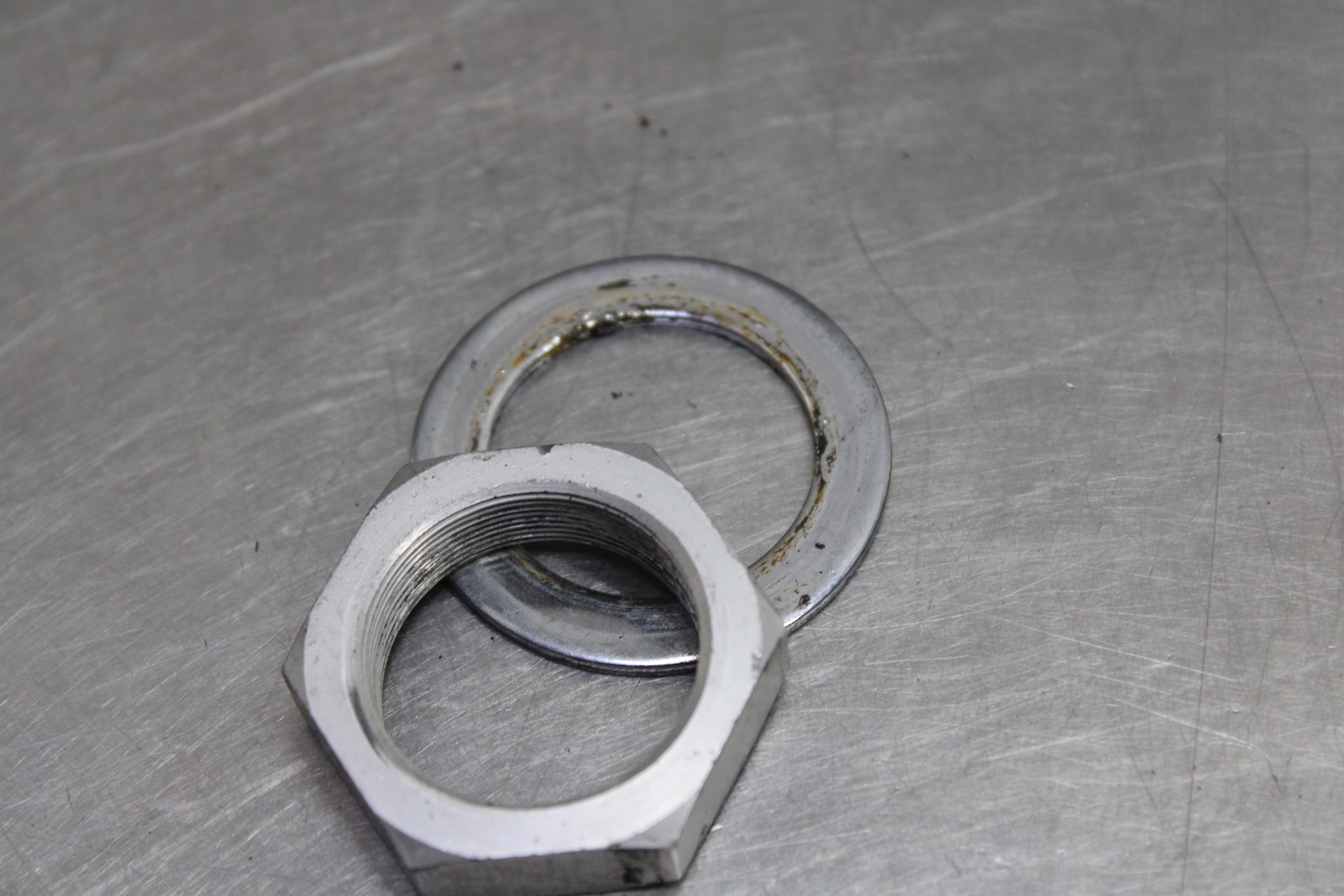 05 YAMAHA YZF R6 Triple Tree Steering Nut