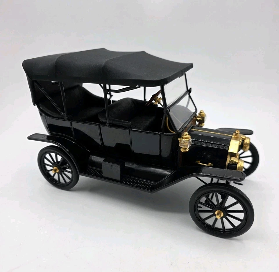 Franklin Mint 1/16 Scale B14SB49 - 1913 Ford Model T - Black With Foam - Image 3 of 4