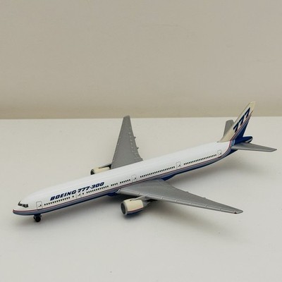 1:500 Herpa Wings United Airlines Factory Model Boeing 777 300 Aircraft