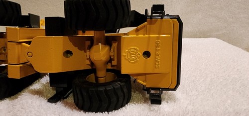 Komatsu WA900-3 Avance Wheel Loader 1:50 Scale Diecast Metal Collectible JOAL - Picture 7 of 7