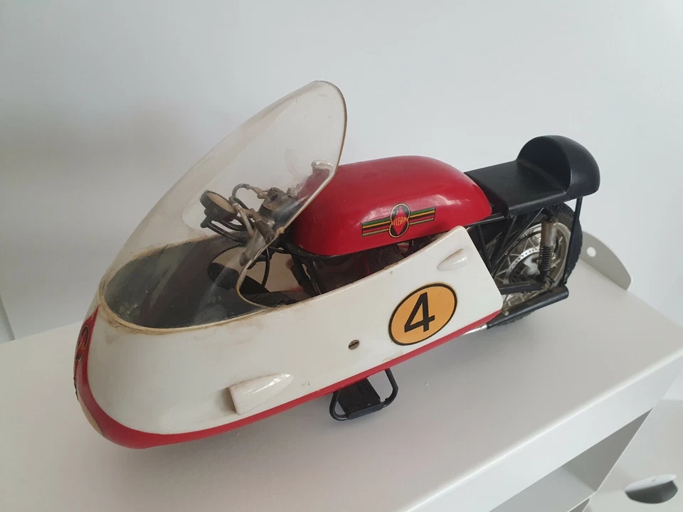 modellino PROSTAR 1/9 della  GILERA   - Immagine 2 di 3