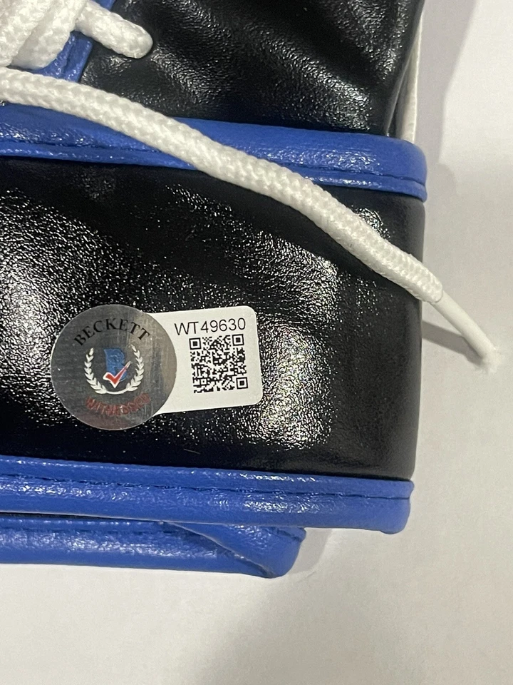 Fedor Emelianenko Signed Autographed PRIDE Glove Beckett BAS COA f - Image 3 of 3