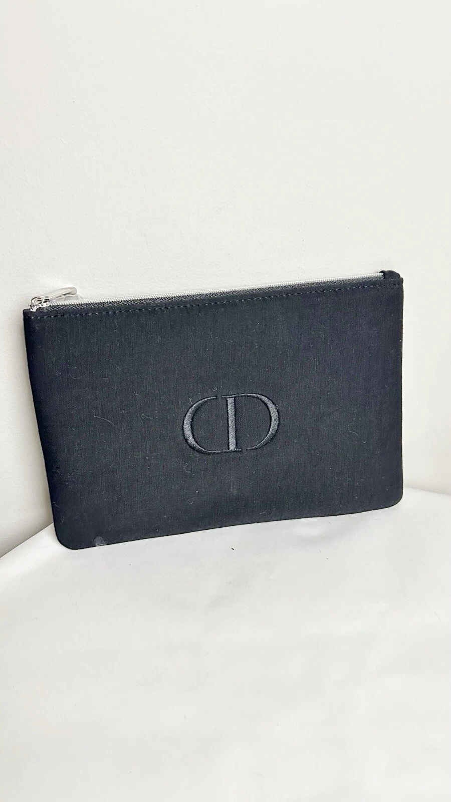 Pochette de maquillage fine velours logo CD Dior noir 8,5