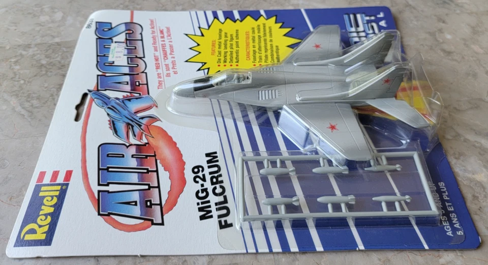 VINTAGE NEW 1990 REVELL AIR ACES DIECAST MIKOYAN MIG-29 FULCRUM RUSSIAN FIGHTER - Image 2 of 4