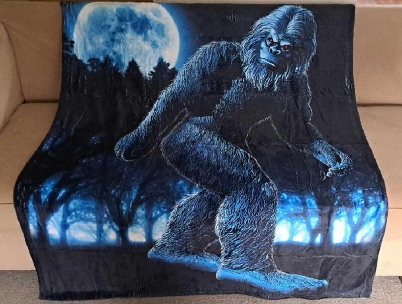 New Big Foot Sasquatch Blue Thick Plush Throw Gift Blanket Wall