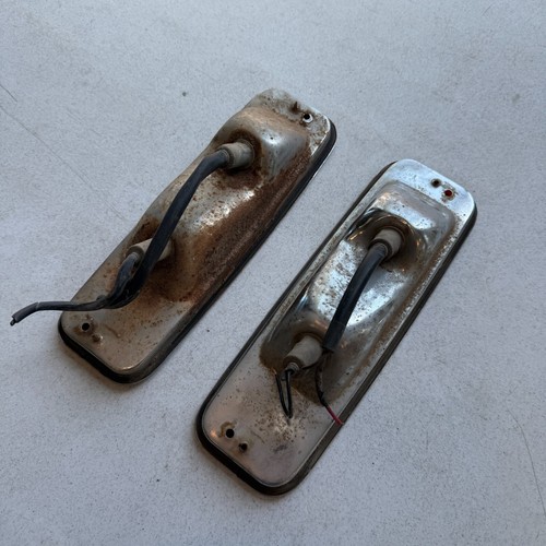 International Scout II 71-80 tail lights OEM - Picture 4 of 4
