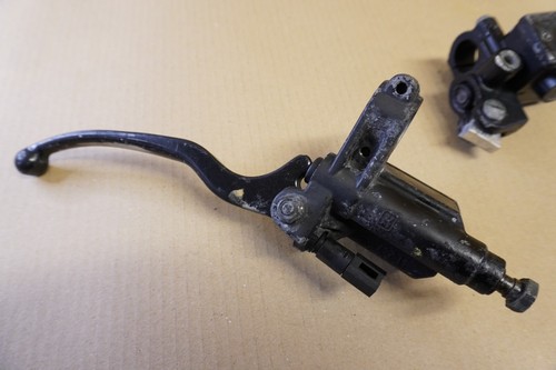 Gilera RUNNER SP 50 2007 MODEL Piaggio brake master cylinders damaged - Picture 13 of 15