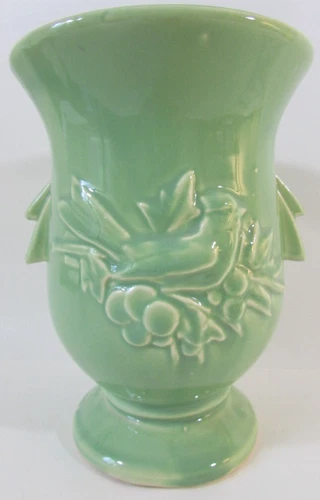 FLOWER VASE! Vintage McCOY ART pottery gloss GREEN glaze BIRD BERRIES pat EXC