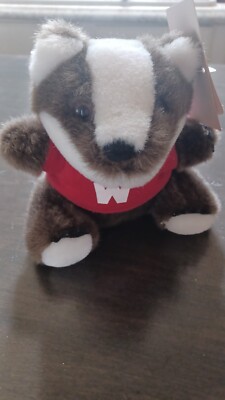 Bucky Badger University Of Wisconsin Offical Mascot Plush NWT