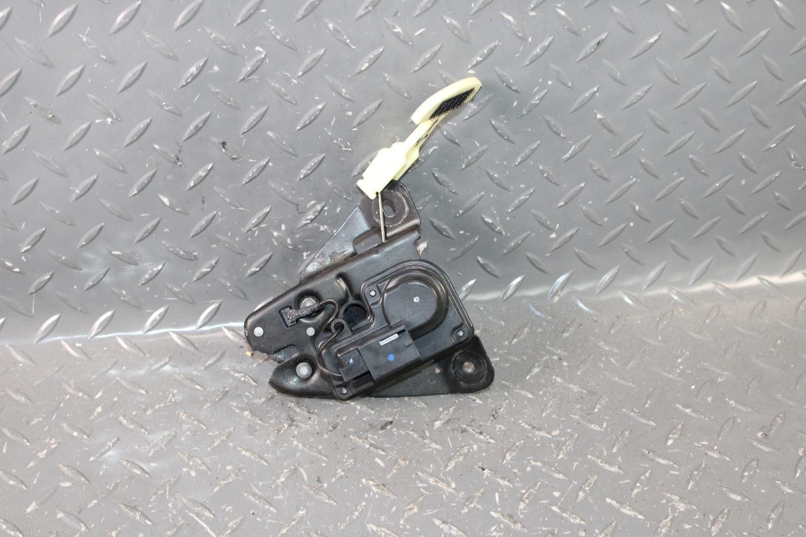 Maserati Ghibli 2014-2020 Rear Trunk latch