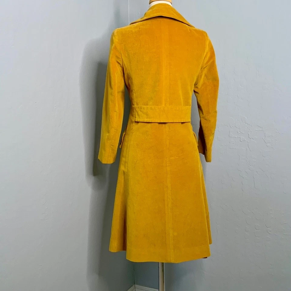 Винтажное женское горчичное желтое бархатное пальто размер S - Изображение 2 из 4
