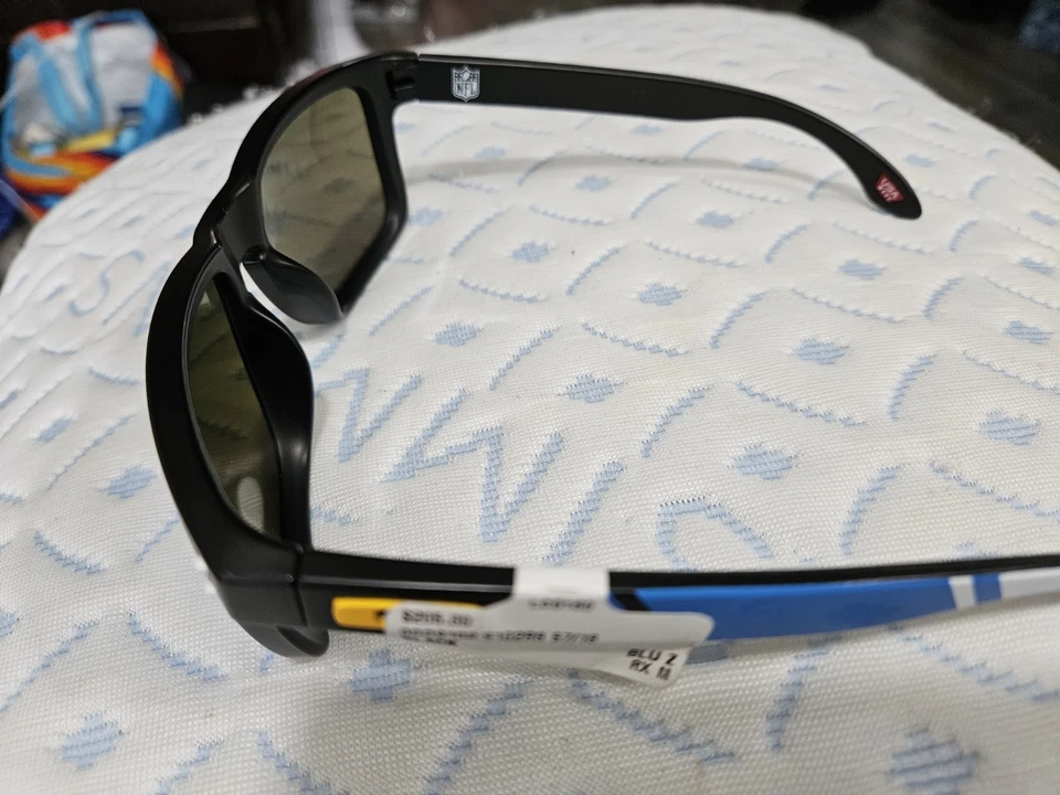 Gafas de sol Oakley Holbrook NFL Chargers Edition negras/azules - nuevas - raras Foto 4 de 4