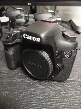 Canon EOS 7D 18.0 MP Digital SLR Camera - Black (Body Only) Low Shutter 9K