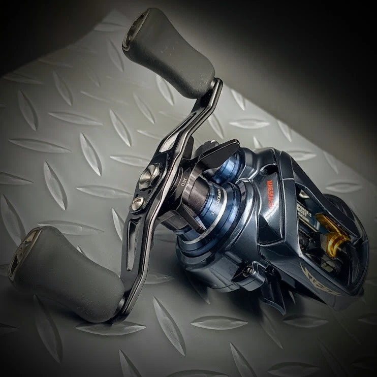 DAIWA【21 STEEZ A TW HLC 6.3R】R-H 6.3:1 GR Used Baitcasting Reel "M"cond. W/Box - Image 4 of 4