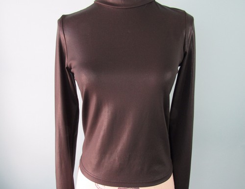 Taille : S DRDENIM Jeansmakers haut noir Magda faux décolleté texturé brillant femme - Photo 3/10