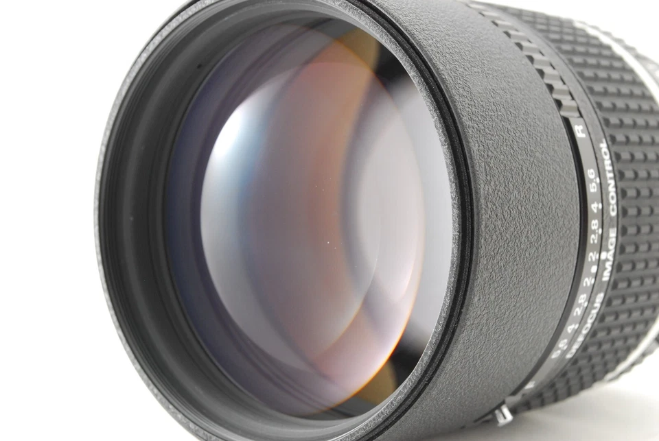 【COMO NUEVO】Nente Nikon AF DC Nikkor 135 mm f/2 para montaje F Foto 3 de 4