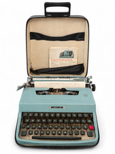 Vintage - 1964 Olivetti Underwood Lettera 32 Typewriter thumbnail