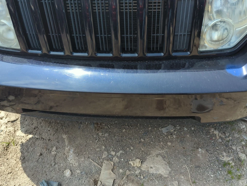 2008-2012 Jeep Liberty Front Bumper - Oem YNRBU - Image 2 of 3