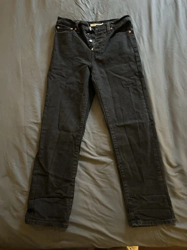 Levi’s Brand Wedgie Straight Black Jeans 28 Inch Waist