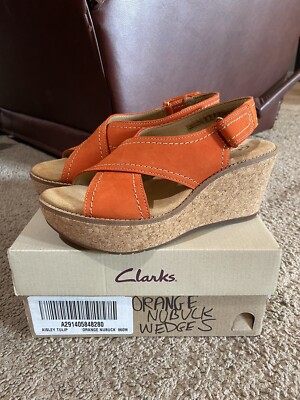 Clarks Artisan Women Sz 6M Aisley Tulip Cross Band Wedge Sandals Orange Nubuck