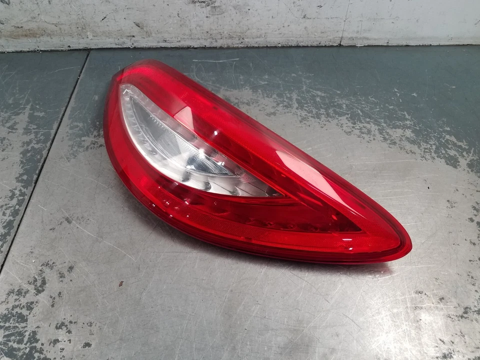 2014 Mercedes AMG CLS 63 S Right Passenger Tail Light #4700 E2 - Image 2 of 4