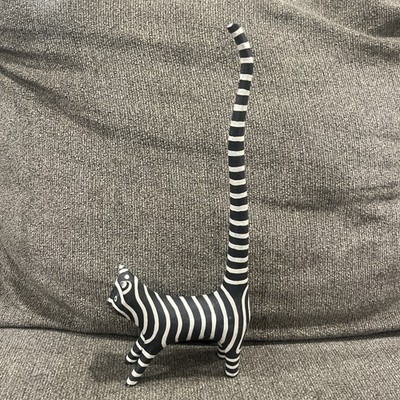 HAND PAINTED BALSA WOODEN KITTY CAT FIGURE Ring Holder Black&White Stripe 12''ART