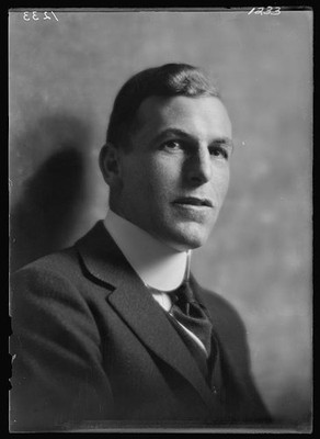 Photo:Mr Downer Portrait Photograph 1900s Studio Headshot