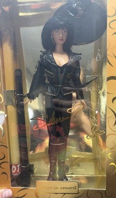 DTM Selena In Concert Celebrity Doll 12 in Collector Toy Removable Clothes 2006