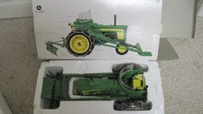ERTL Precision Classics John Deere 720 Tractor WITH 80 BLADE & 45 LOADER 1:16