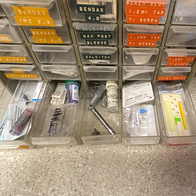 implant parts ,screws ,analogs zimmer Nobel astratec most commonly used implants