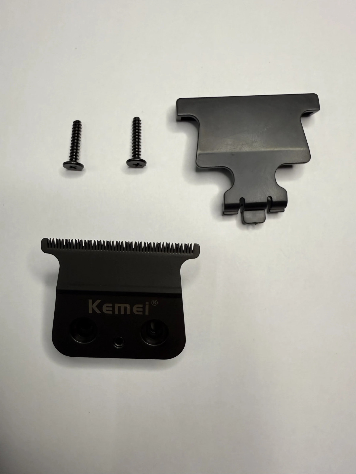 Trimmer Kemei USB da Viaggio: Tagliacapelli Cordless Zero Gap Uomo
