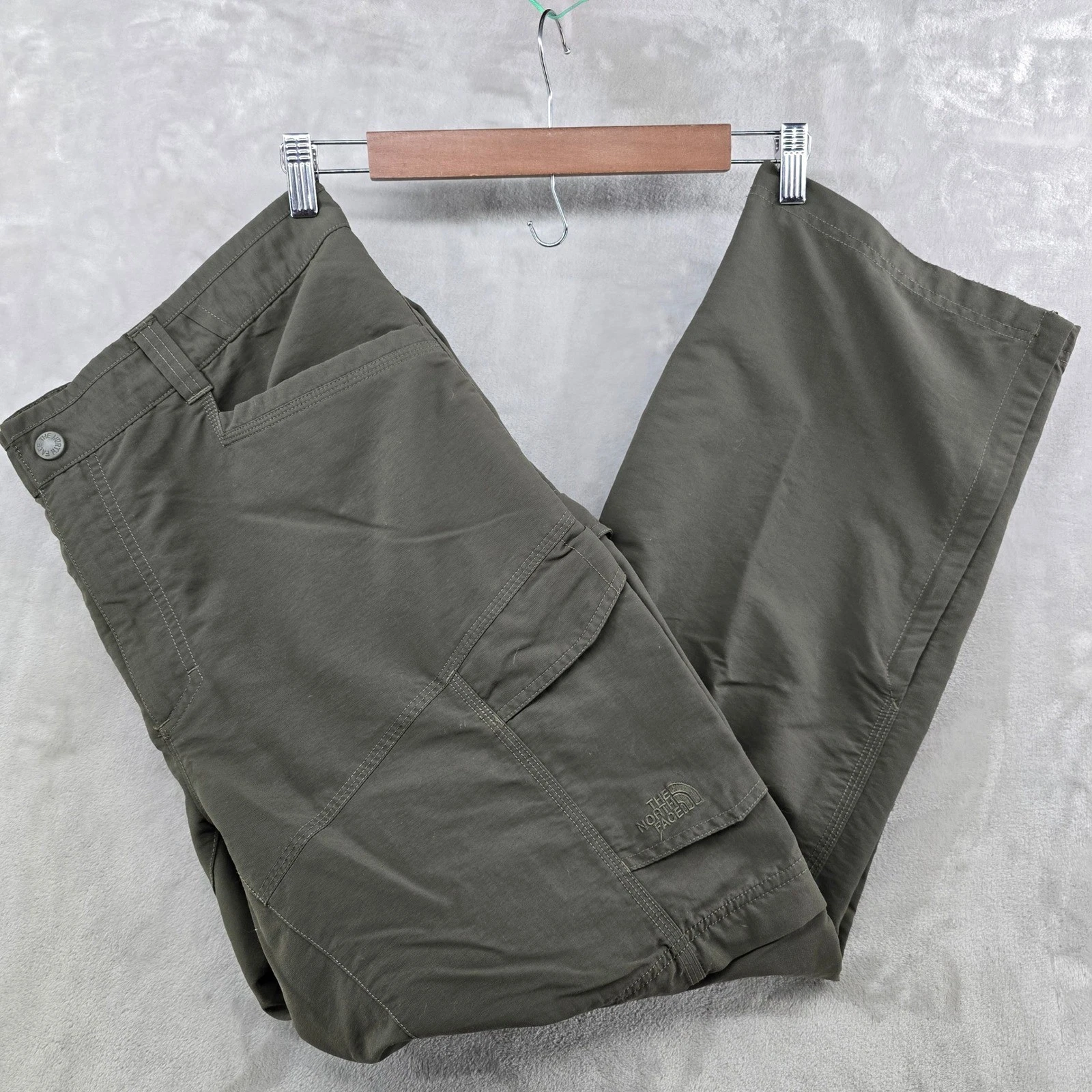 The North Face Convertible Pants Mens XL Green Cargo Hiking Zip Off Outdoor