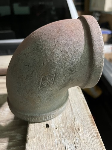 2 1/2 inch galvanized pipe 90ยฐ Elbow