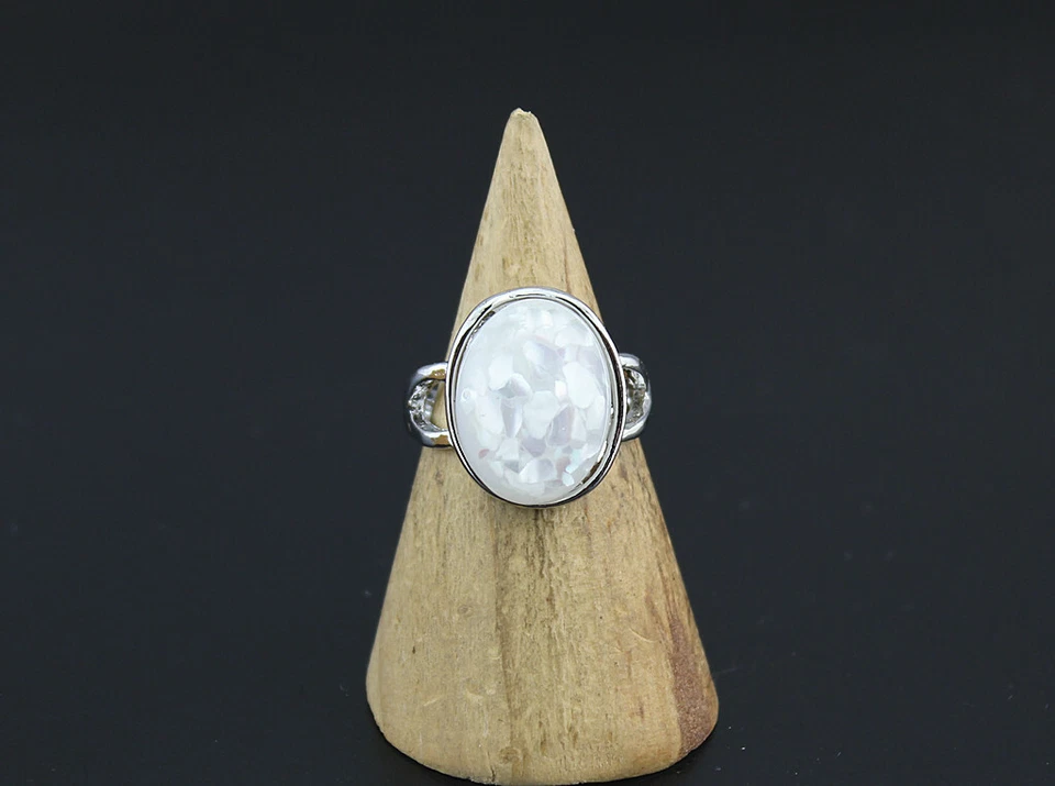 Venta al por mayor lotes de 40 piezas de joyas mixtas surtidas pequeñas de resina para mujer dama anillos de fiesta Foto 4 de 4