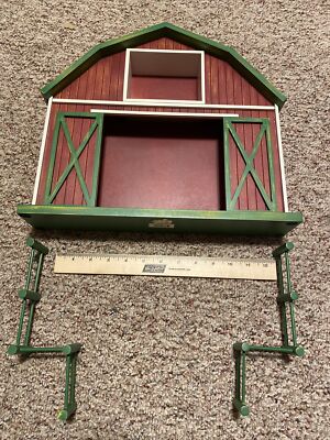 #685216 John Deere Barn/fence Display Decoration  14  w X 12.5  t X 3.5w Enesco