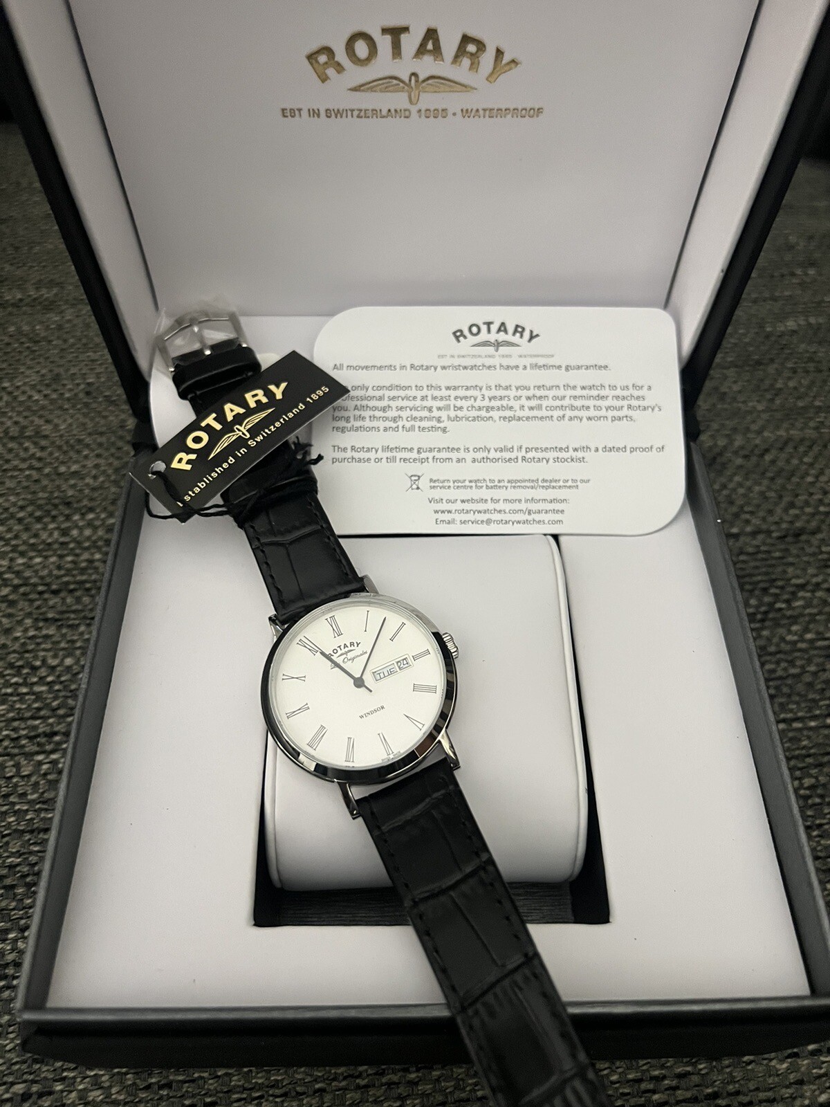Rotary Mens Les Originales Windsor Black Leather Gs90153/01 Watch 