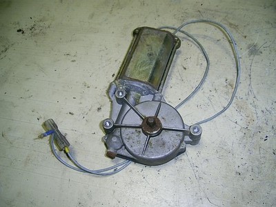 Lancia Gamma Berlina 2500 i.e. 830 AB (3)  Fensterhebermotor links