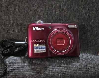 Nikon COOLPIX L32 20.1 MP Digital Camera with 5X Zoom Tested Working