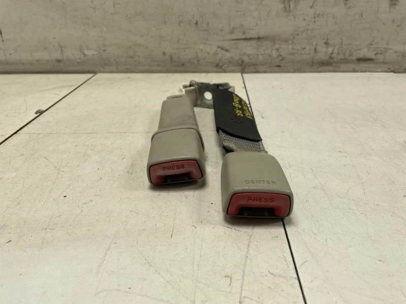 Toyota Camry LE 2008 hebilla de cinturón de seguridad trasero derecho del pasajero OEM Foto 4 de 4