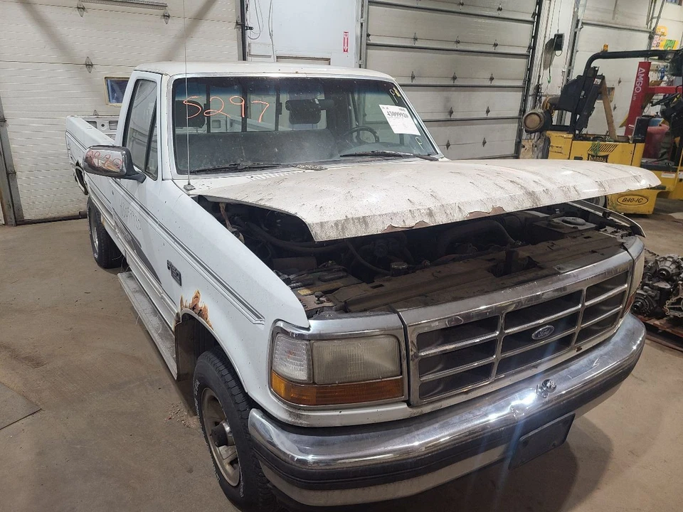 Grille From 8501 GVW Chrome Fits 92-97 FORD F250 PICKUP 651949 - Image 4 of 4