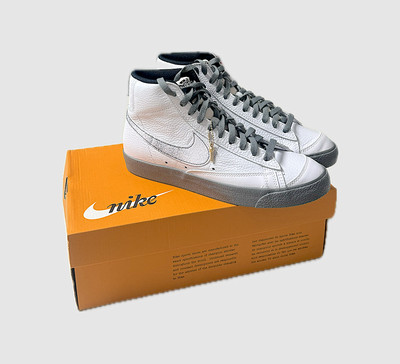 Nike Blazer Mid 77 Emb Men's Trainers Dv7194 Turnschuhe, Weiß/Grau