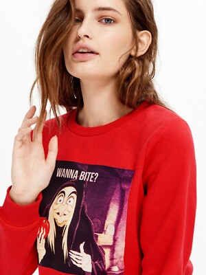 Disney Top Sweat Sweatshirt Snow White Evil Queen The Witch Apple Wanna Bite? S