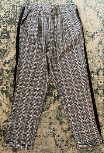 Pantalones a Stradivarius rosa y negro talla M | eBay