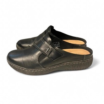 Clarks Caroline Bay Black Leather Clog Women's size 7 Slip-on.